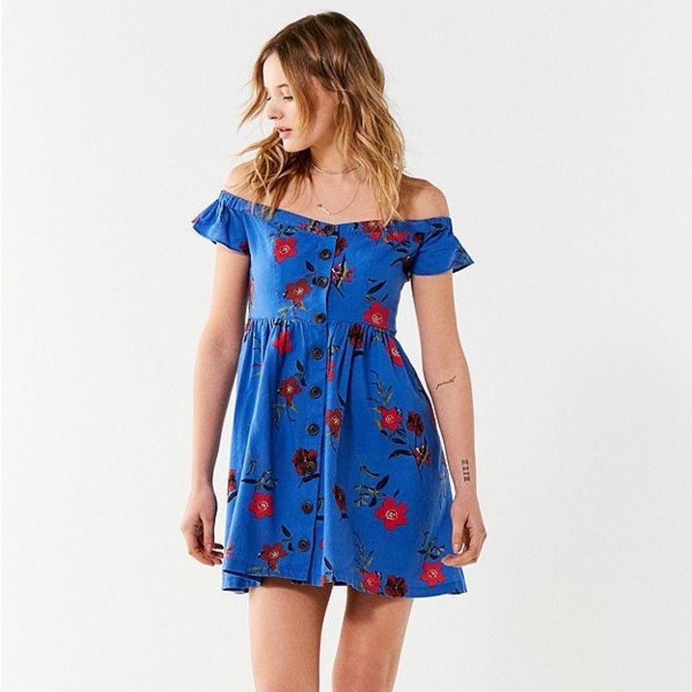 Urban outfitters blue floral off the shoulder button down mini dress